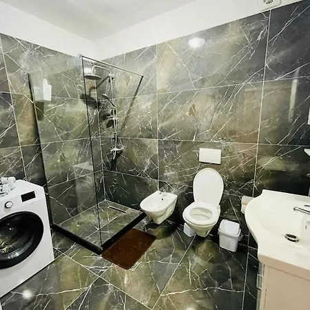 In Plazh Apartment *
